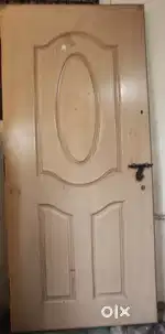 Flush door in good condition