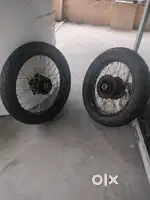 RE 350 reborn spoke Wheels and tyre