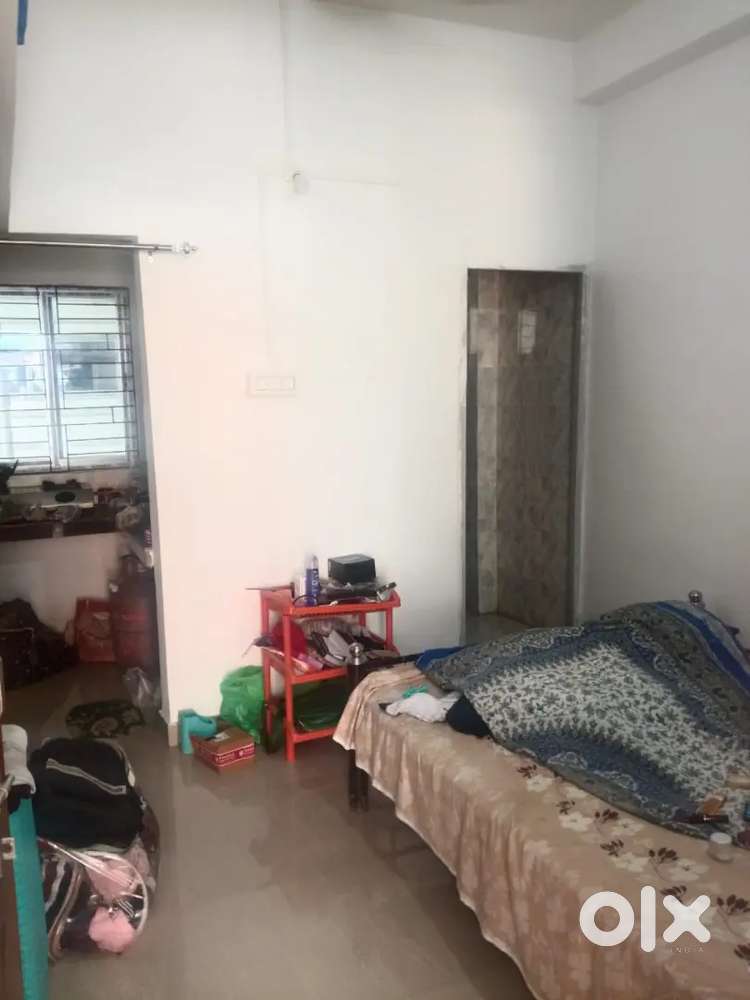 Single/Double Room Rent 6000/- & 10,000/- Location Japorigog,Nr ZOO