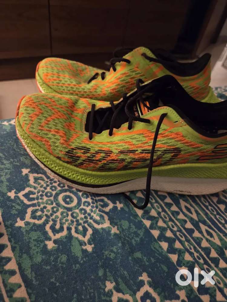 Skechers GO RUN SPEED BEAST running shoe.  fit