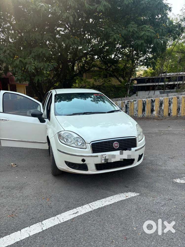Fiat Linea Emotion 1.4 L T-Jet Petrol, 2016, Petrol