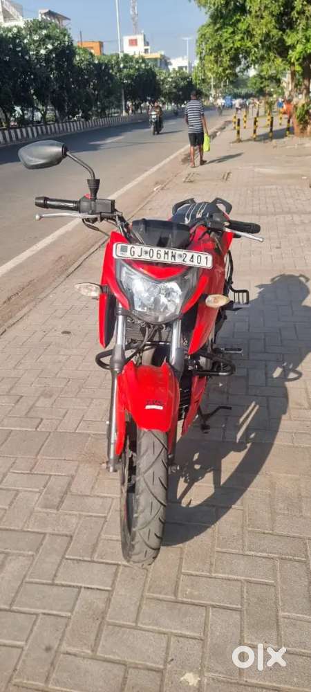 TVS APACHE RTR 160