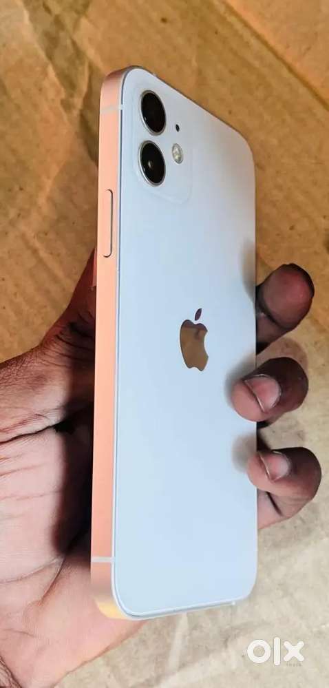 Apple iPhone 12