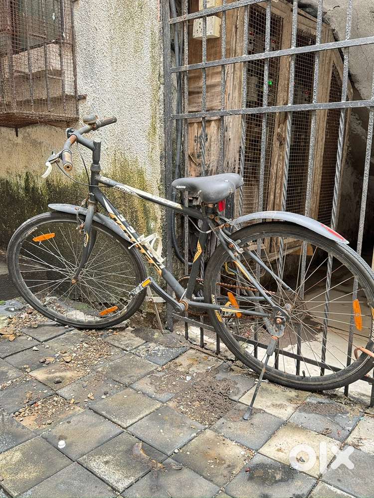 3 years old cycle, hardly used