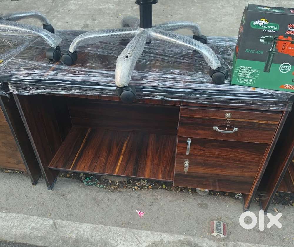 Boss chair and computer table