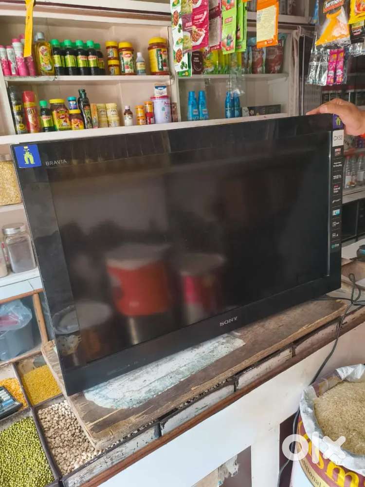 Sony  32cx520 good condition with remote