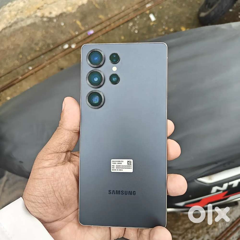 Samsung S25 Ultra 12/256 GB Best Condition and Under Warranty