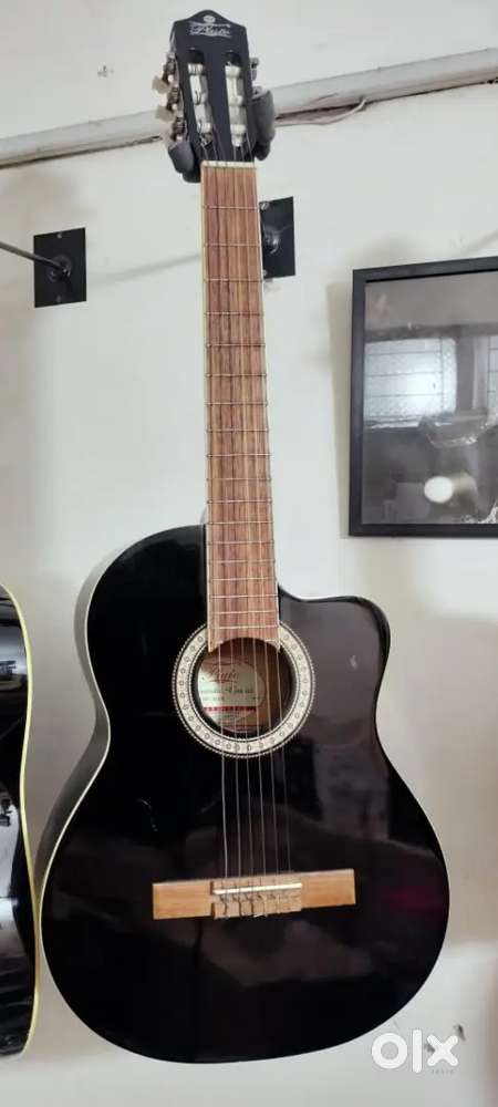 PLUTO CLASSICAL GUITAR WITH TRUSS ROD