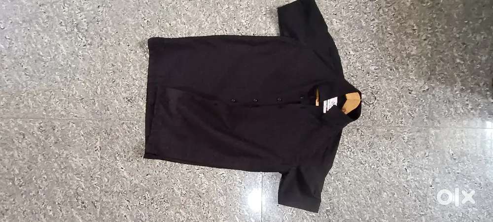 Black T-shirt size (M)