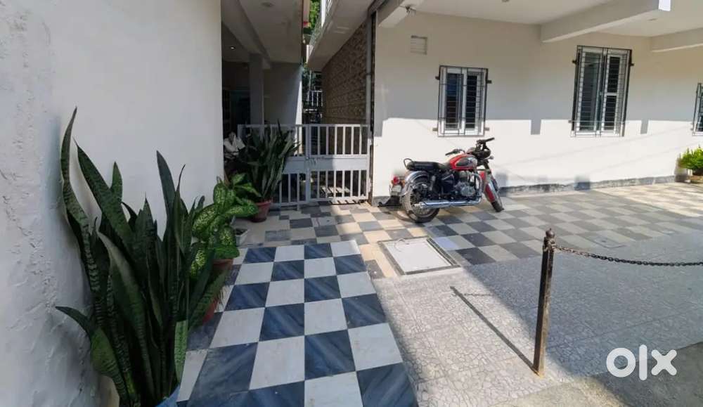 2BHK with back garden and car parking Prime location in Nainital rd