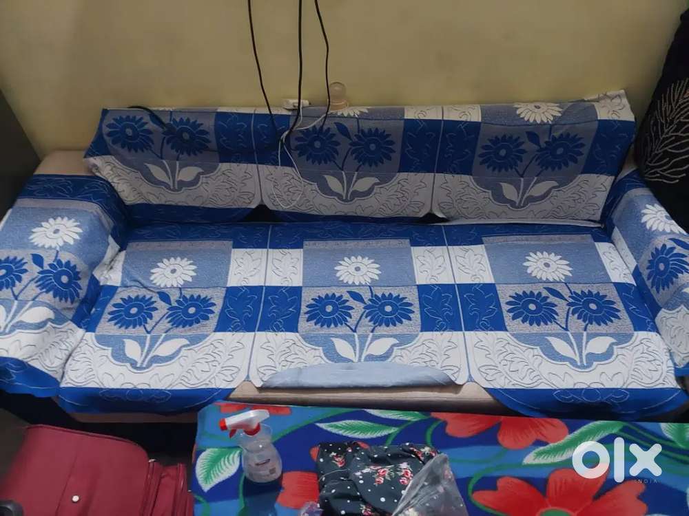 Selling Sofa Set