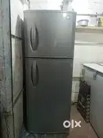 refrigerator / fridge LG double door mint condittion