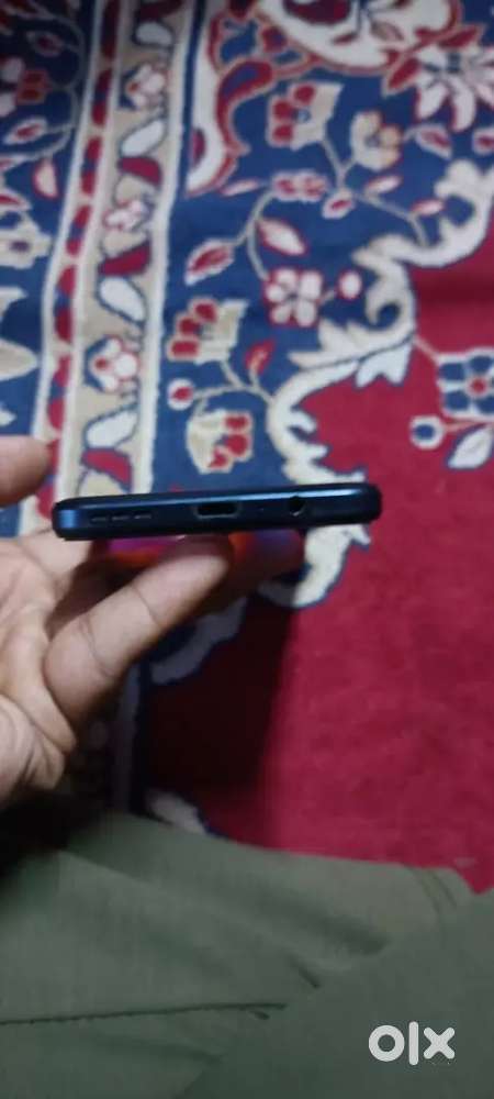 Motorola g54 5g 8+8+128/sab hai 1 sal old hai mobile aur charger