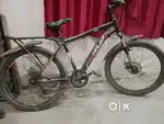 Hero mack cycle in best condition with two disbrake and font Soccer