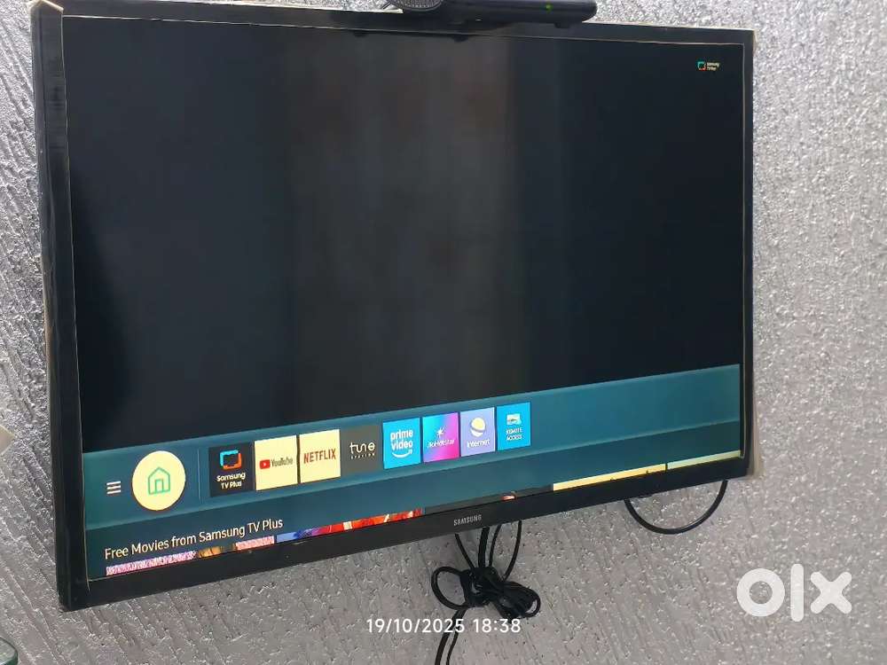 SAMSUNG SMART 32 LED TV