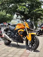 Mahindra Mojo XT300