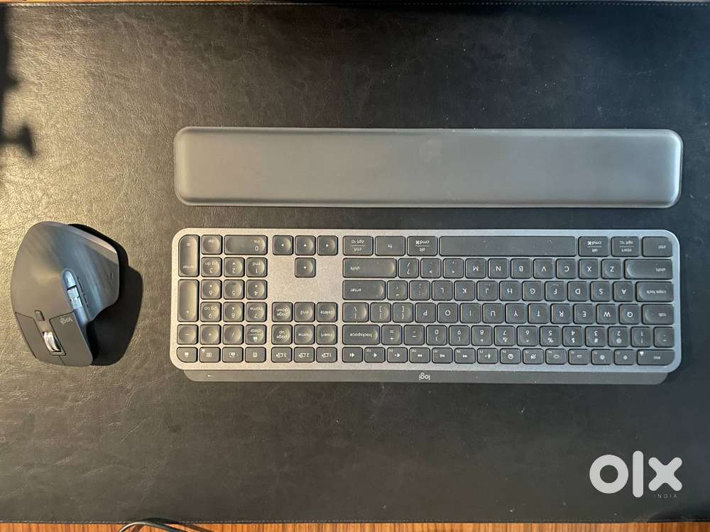 Logitech MX Keys S + MX Master 3S Combo with Desk Mat (Like New)
