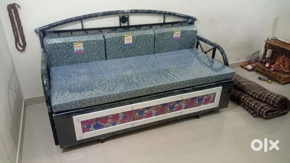 New Sofacum bed 5*6ft with mattress