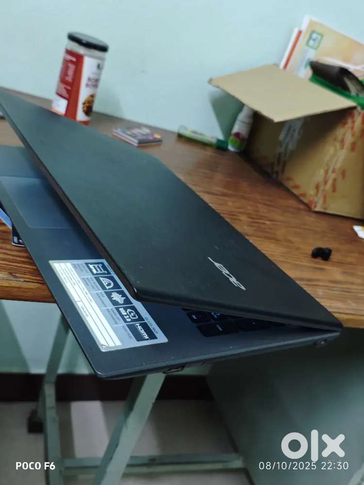 Acer E15 with New like 95% condition,Intel i3 & 256GB SSD+1TB HDD