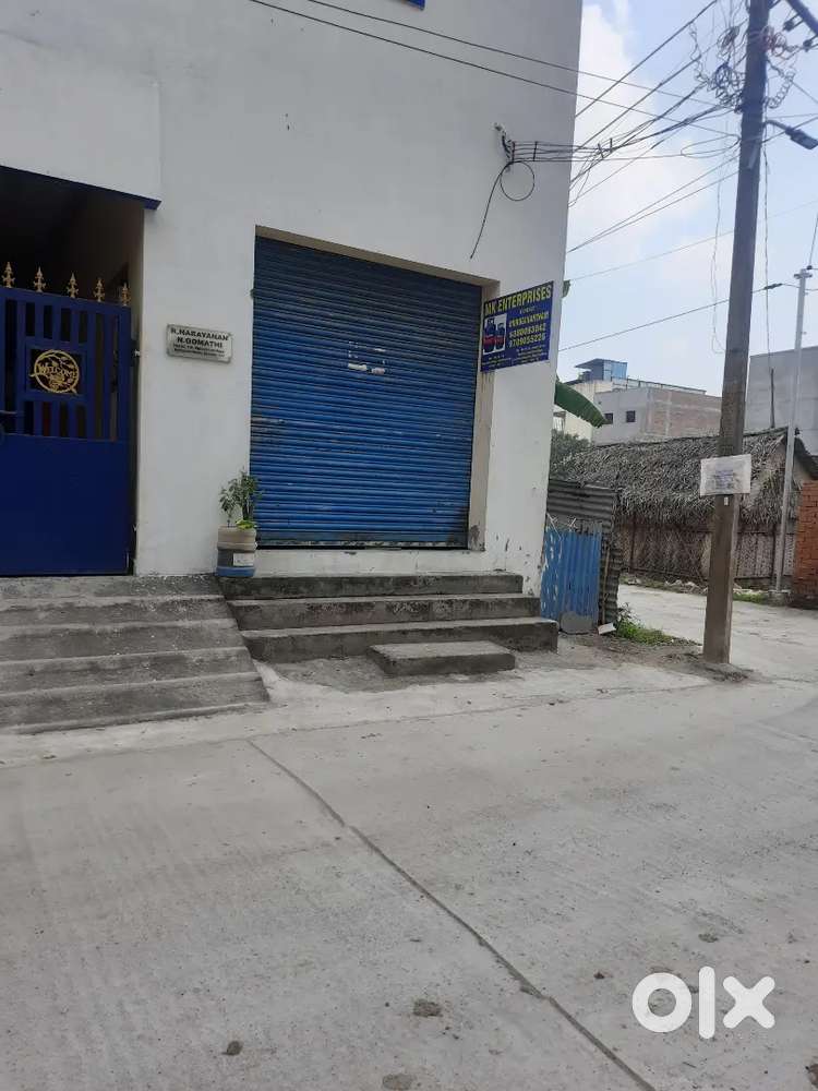 12 ku 12 sqft shop available Rent-6000,advance-40000