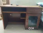 Computer table