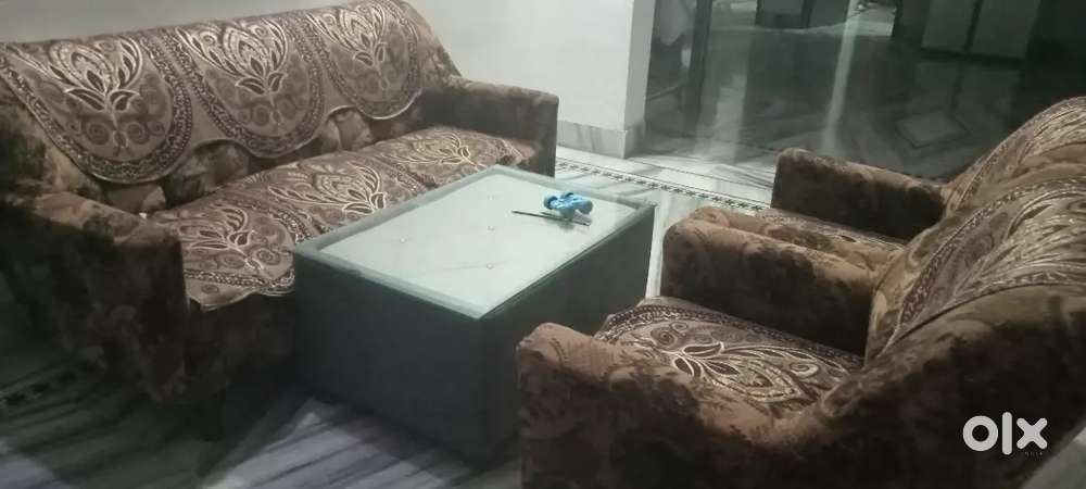 Sofa with chairs