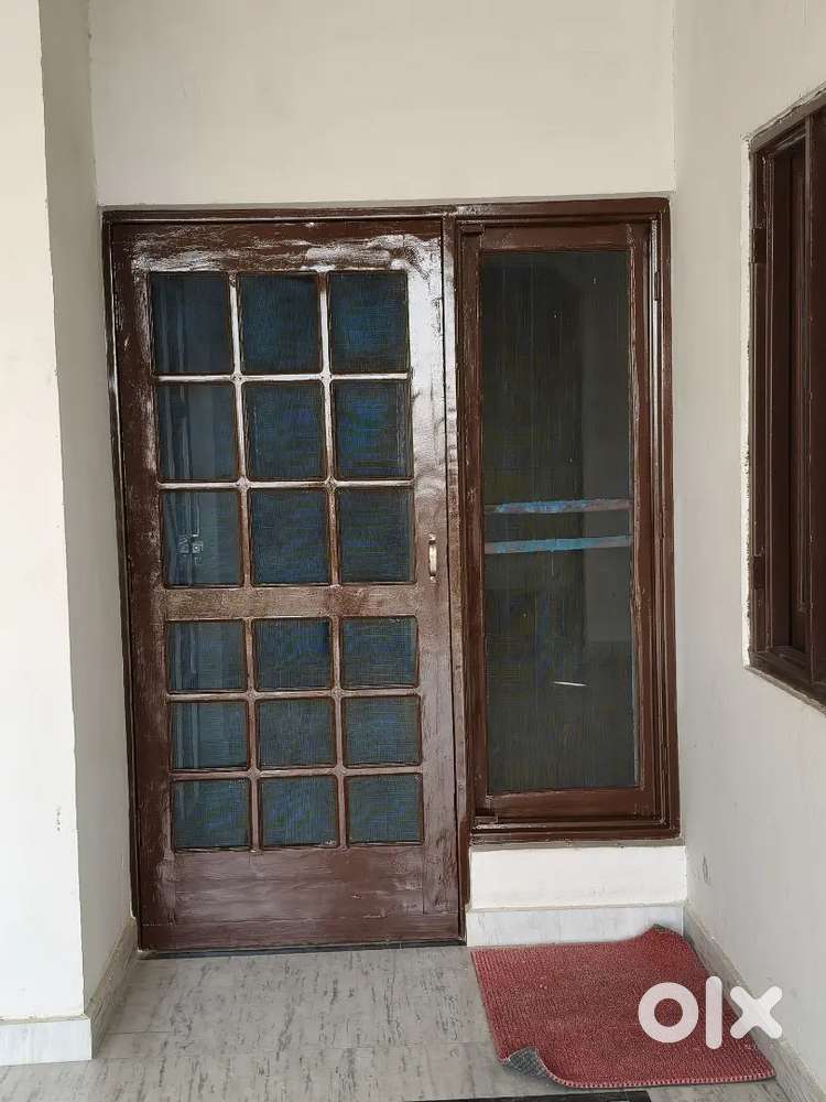 2bhk rent house 1st floor Good environment