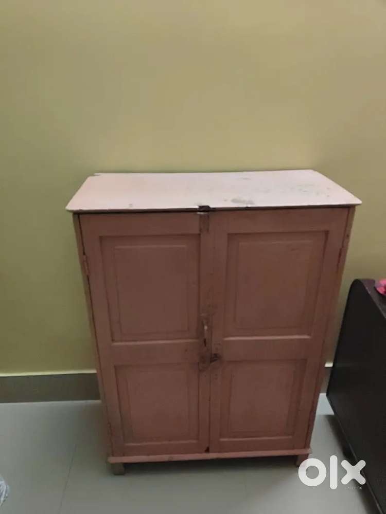 Small almirah at negotiable price