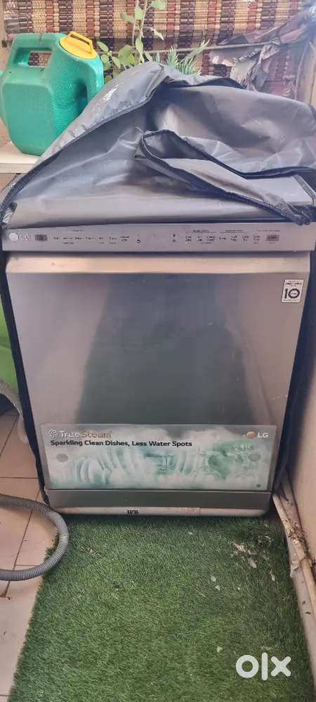 LG 14 Place Settings Inverter Direct Drive, Wi-Fi Free Standing Dishwa