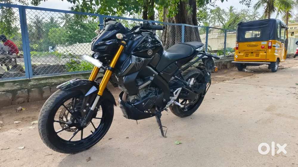 MT 15  (Pay 15k Remaining Emi Option)