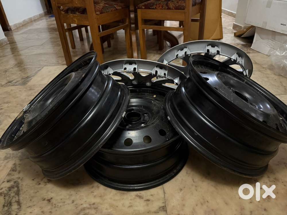 Brand new grand vitara rim and wheel cup