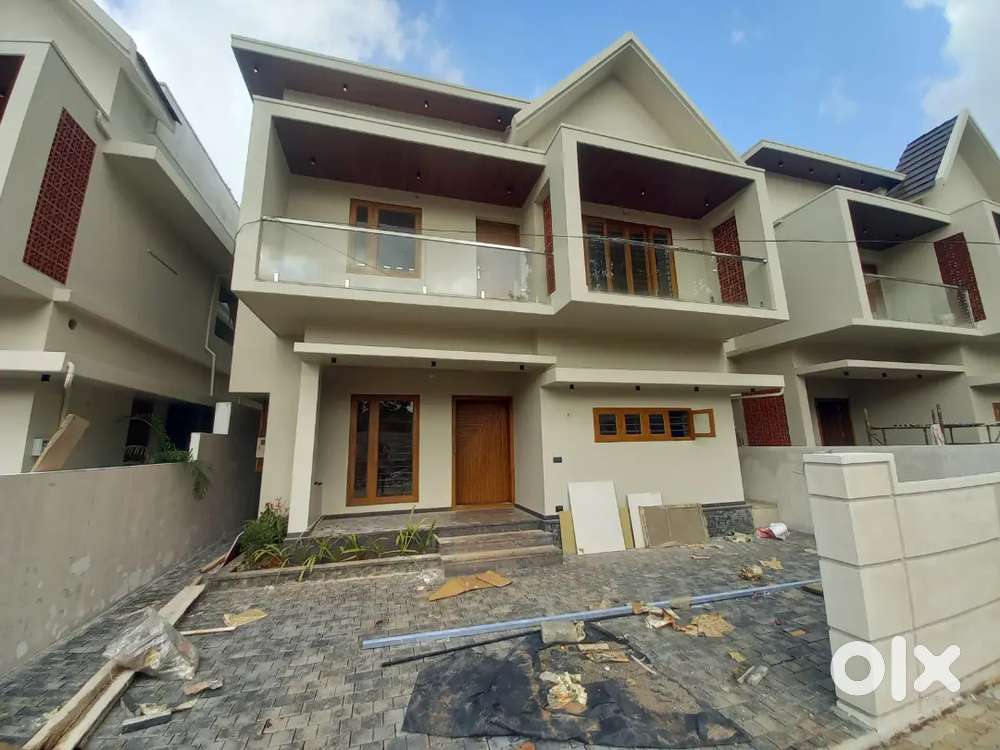 4 BHK premium villa kalamassery medical college