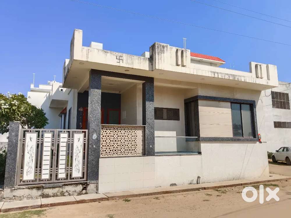 Beautiful house in 150 gaj plot