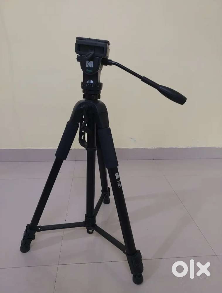 CAMERA TRIPOD KODAK T360 BLACK ( SUPPORT UP TO 5000G) UNUSED.