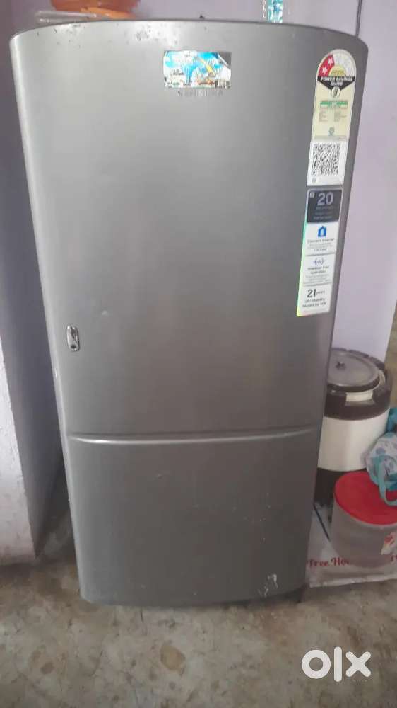 This fridge is new good condcion