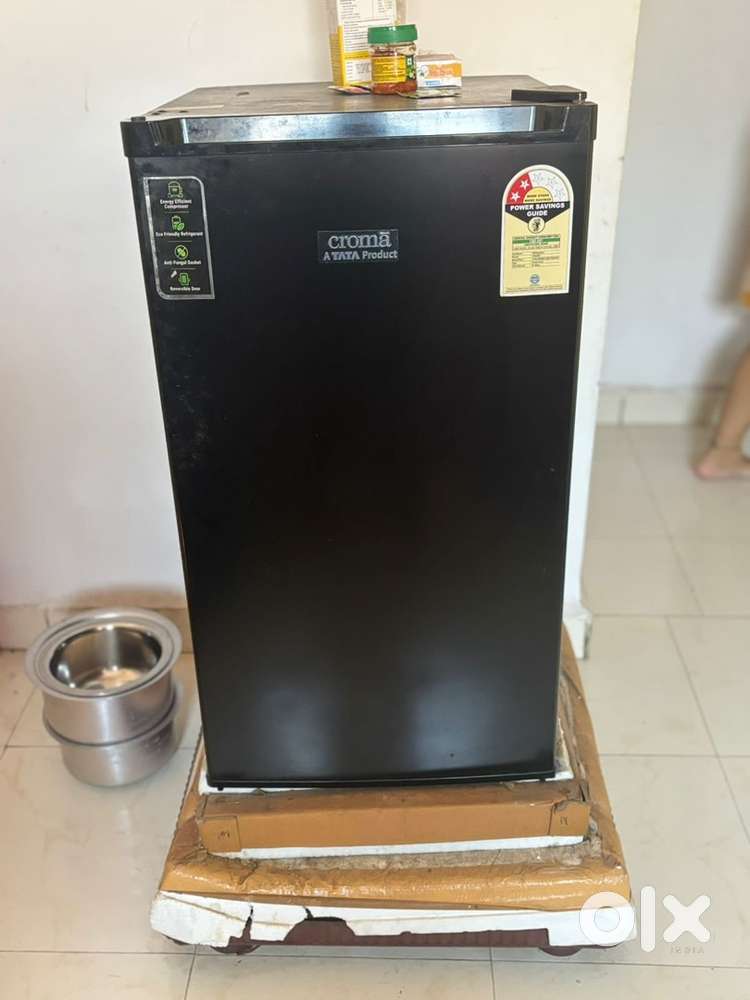 Fridge Chroma tata brand (Black)