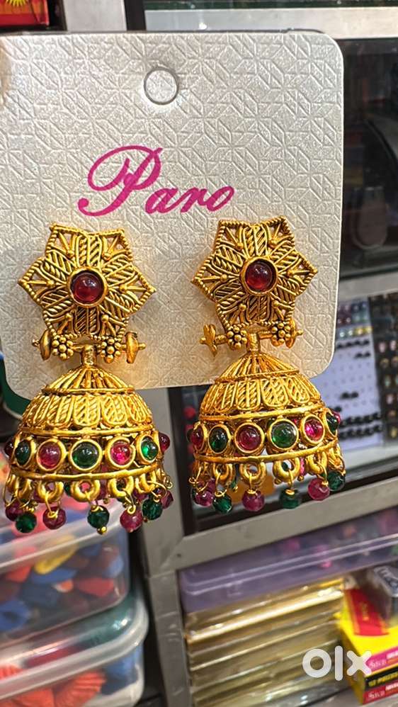 Need experienced smart sales girl for fancy shop