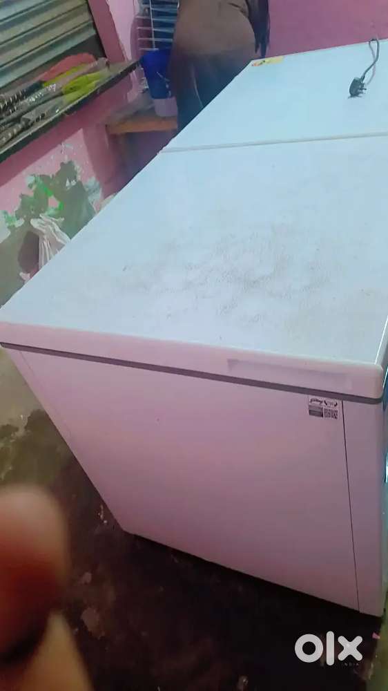 Deep fridge 550ltr good condition