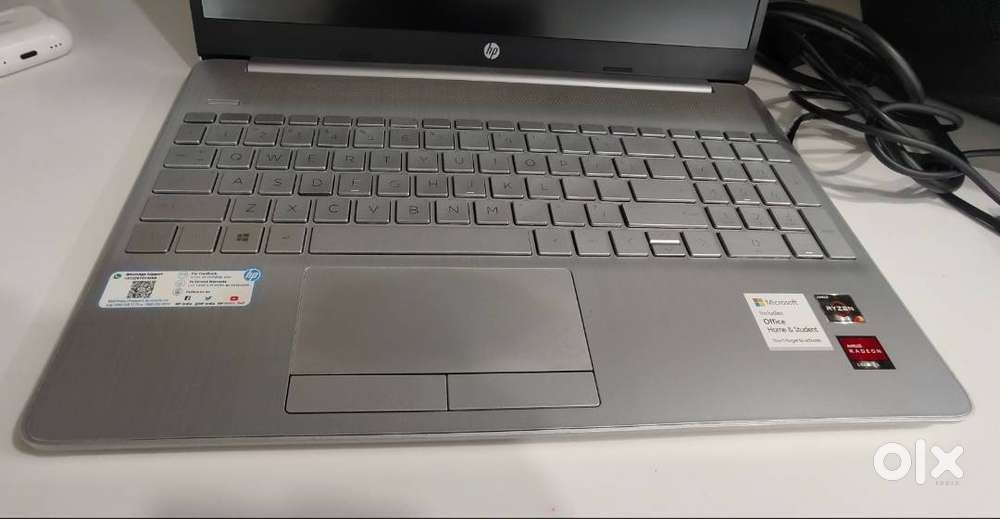 HP 15s Ryzen 3, 8 Ram, 512GB SSD