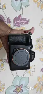 Sony A7m4 body only