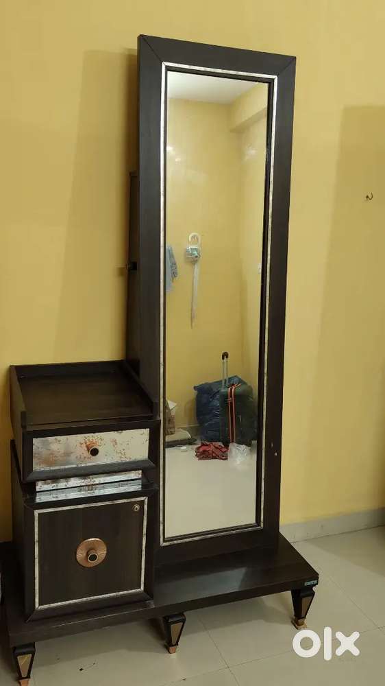 Damro Dressing Table