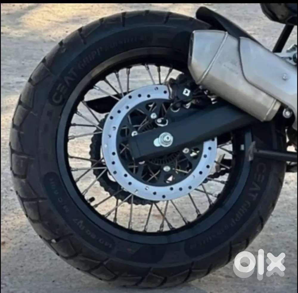 Royal Enfield Himalayan 450 bike wheel pair in new condition (black)