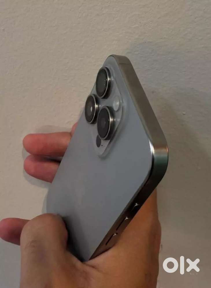 Get Iphone 15 pro 128 gb model in genuine price in your budget