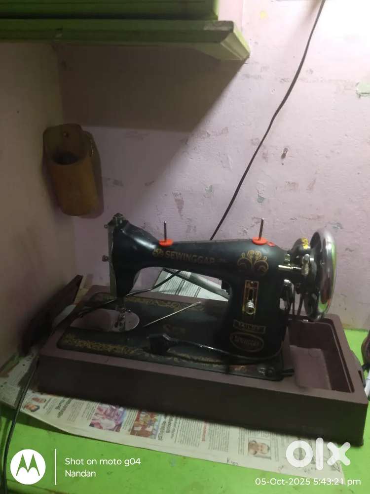 Table tailoring machine and umbrella machine