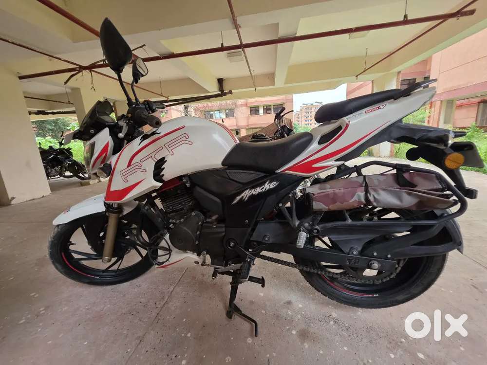 Apache RTR 200 4V