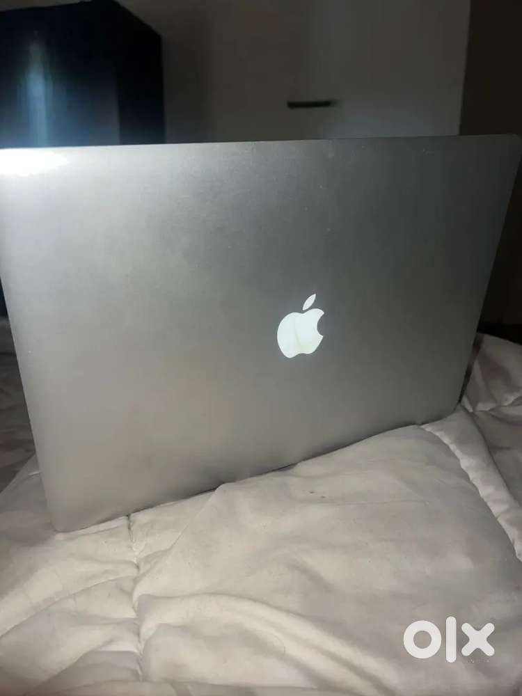 macbook pro 16 /512