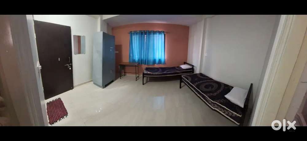 Bachelor / Working professionals