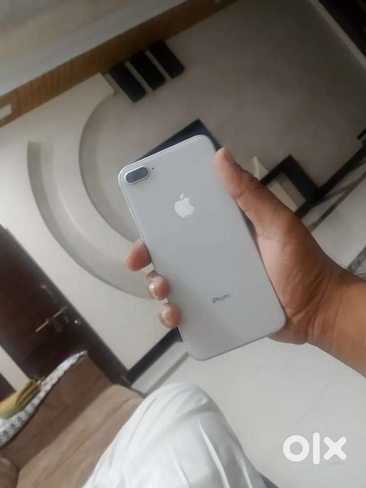 iPhone 8 plus (8+) in ₹9500 fix