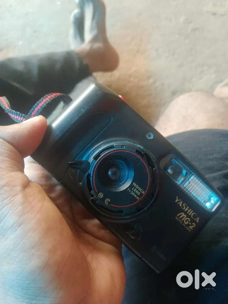 Yashica MG-2 Vintage Film Camera  Not Working  For Parts
