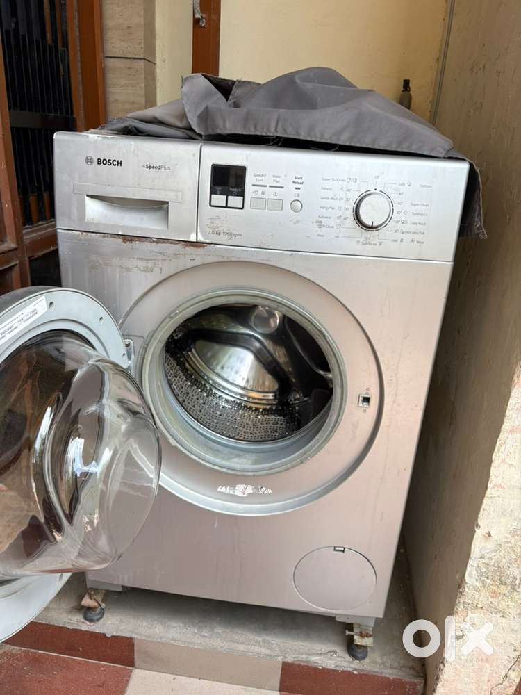 7 kg front load good condition washing machine